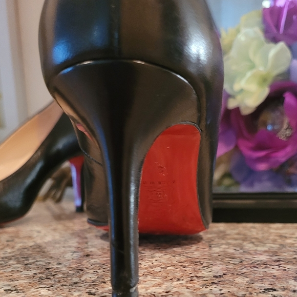 Christian Louboutin Simple Leather Black Pump 37.5--RE-FINISHED/Clear Protector - Picture 13 of 13